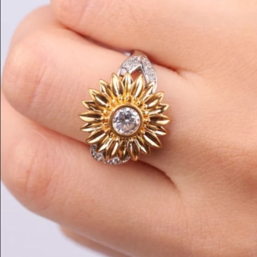 NWOT 🌻 sunflower crystal silver ring - Picture 3 of 4